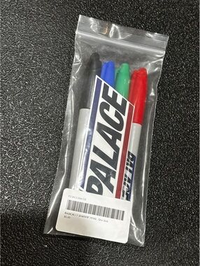 Palace Basically Sharpie Pens Set of 4 Colors with Sticker
